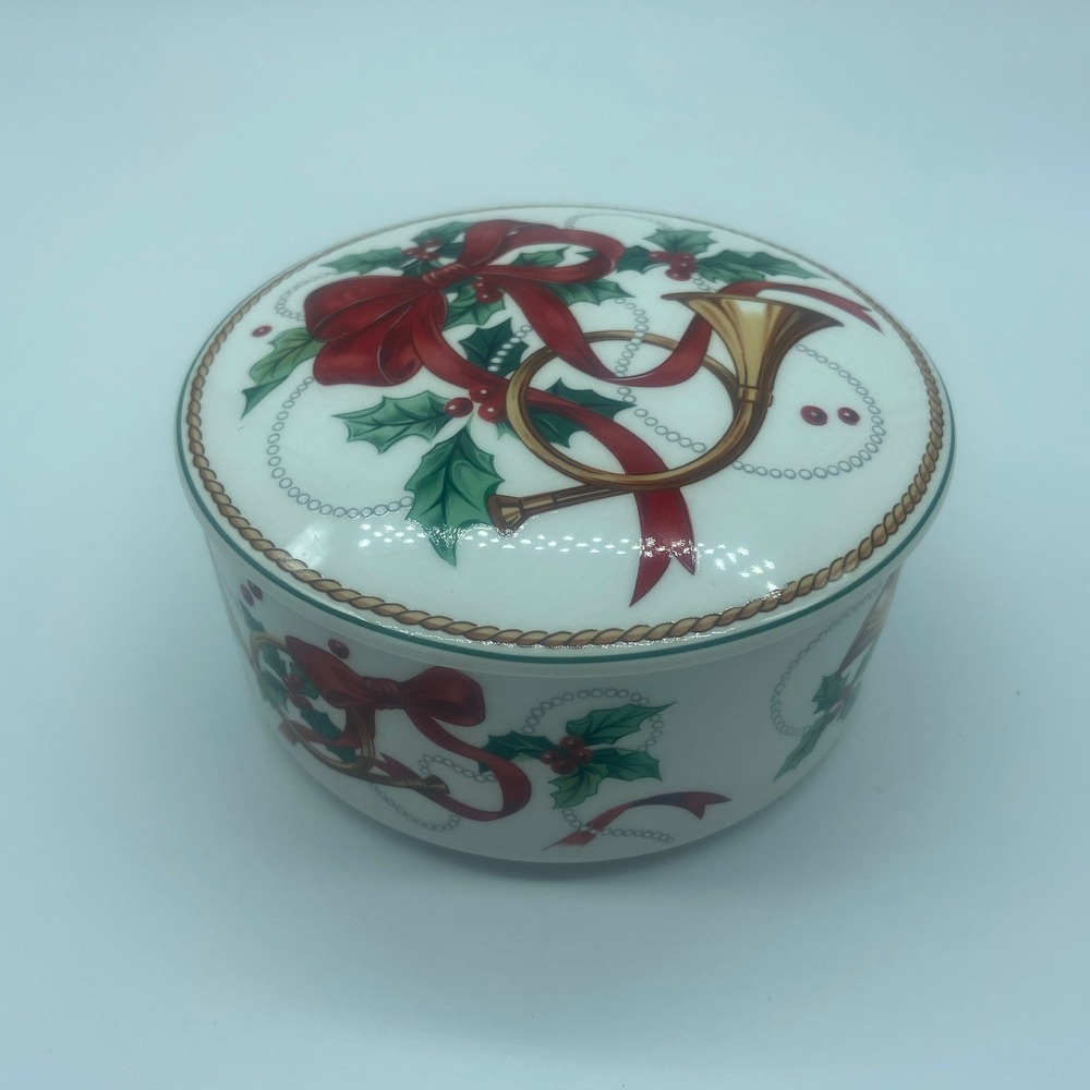 Vintage Mikasa Jubilation FX074 Round Candy Dish Christmas Ceramic Nut Trinket